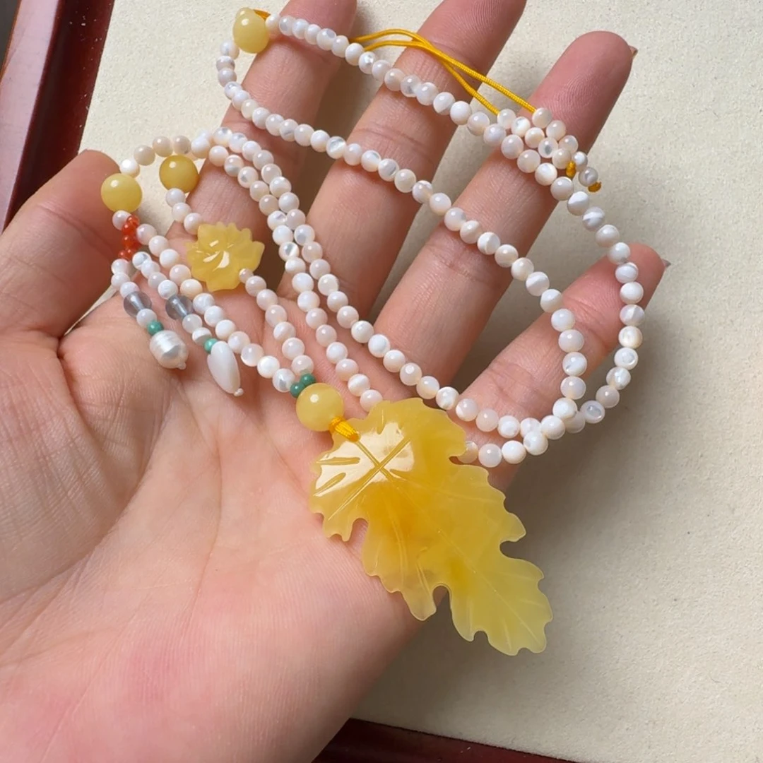 未镶嵌吊坠(赠链)蜜蜡