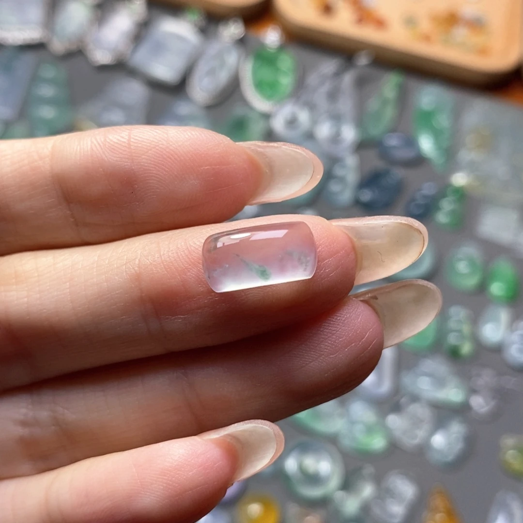 A***r翡翠未镶嵌颈饰翡翠