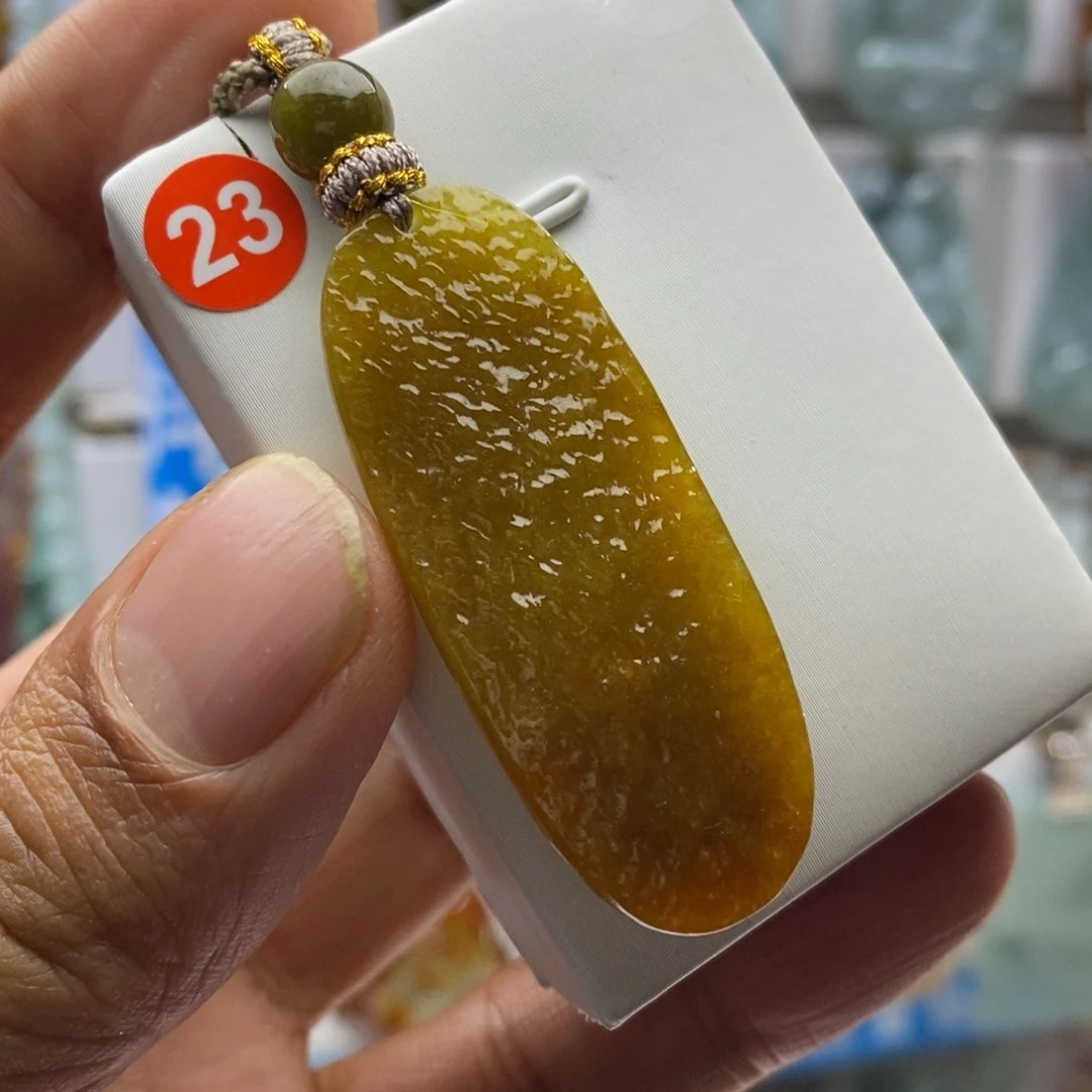 翡翠颈饰未镶嵌平安