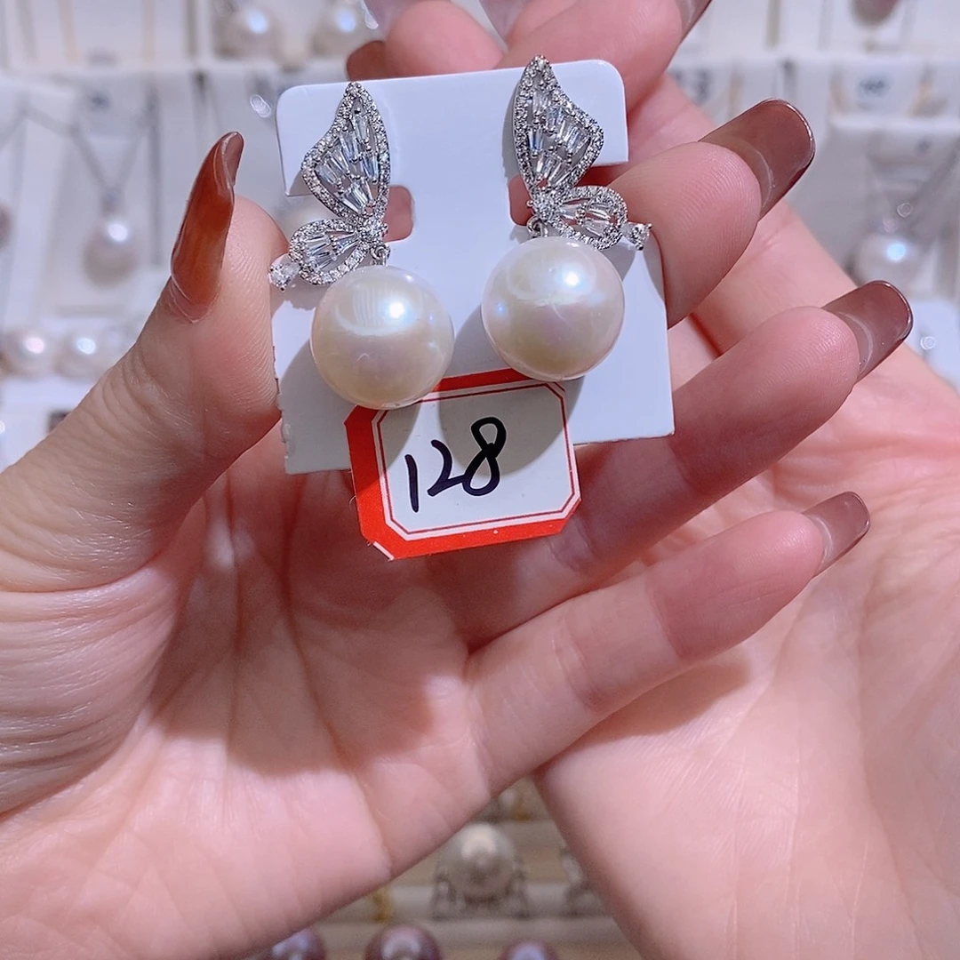 未镶嵌淡水珍珠耳饰w