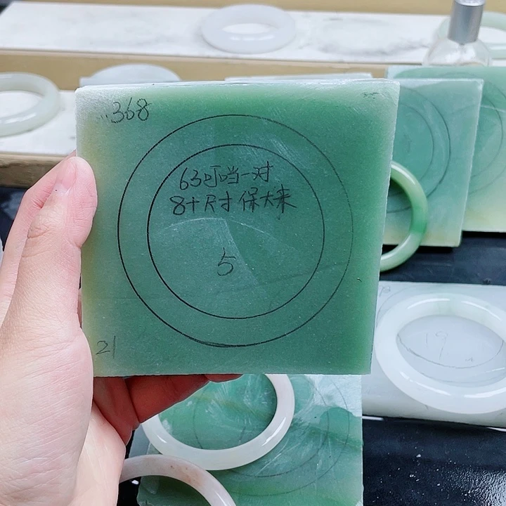 石英质玉手镯未镶嵌果**甜定制