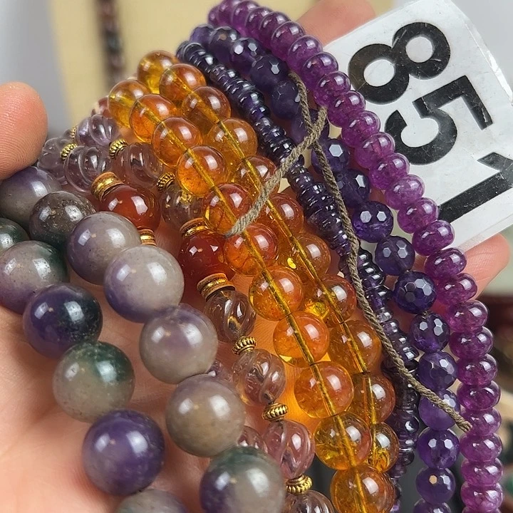 玛瑙/玉髓颈饰未镶嵌m****u