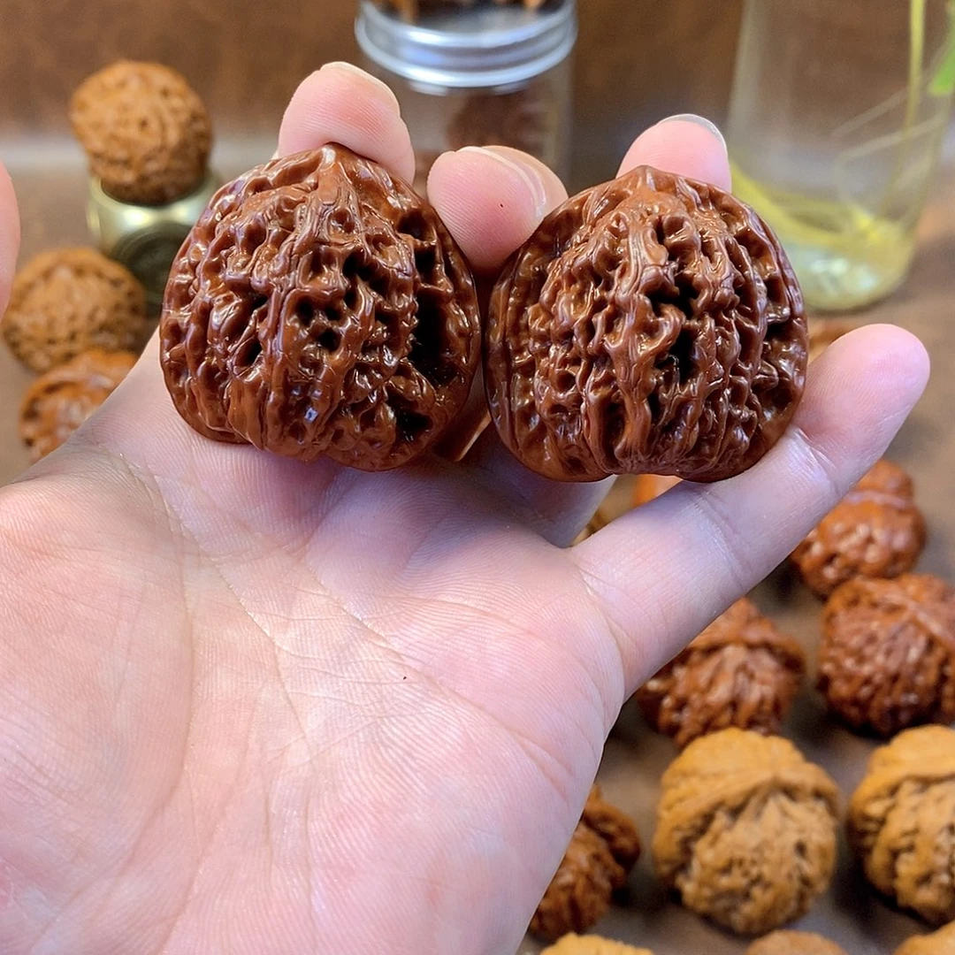 文玩核桃吊坠盘龙纹40