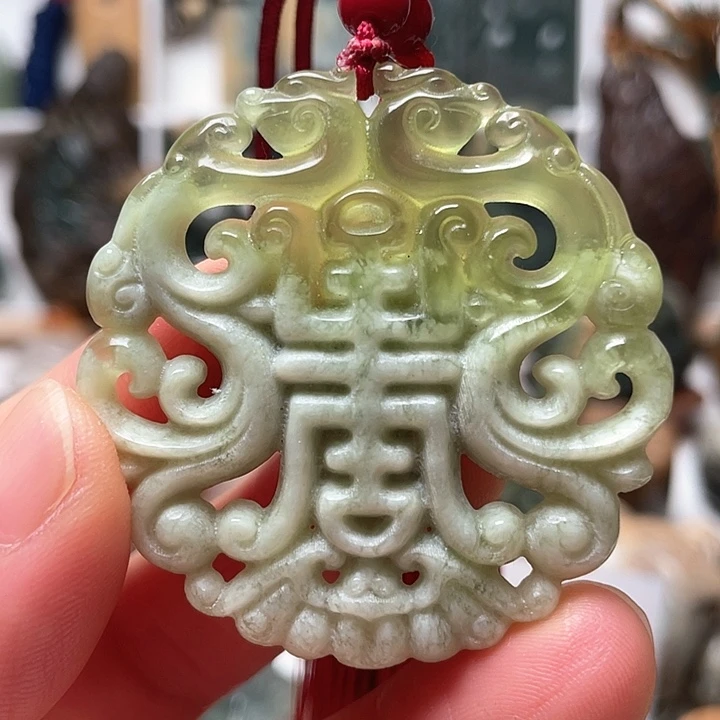 未镶嵌蛇纹石玉挂件