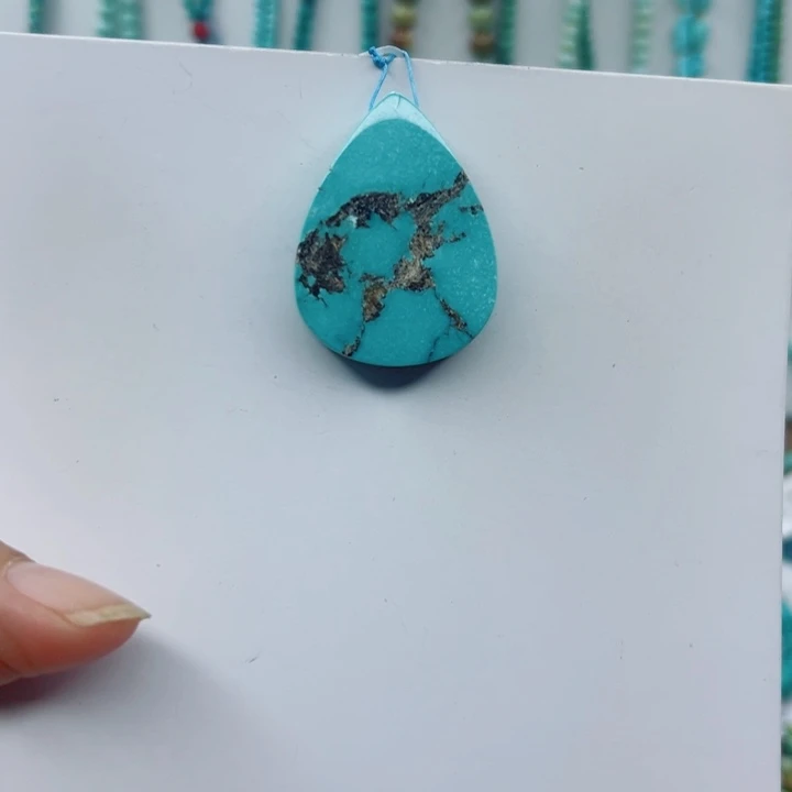 绿松石未镶嵌颈饰