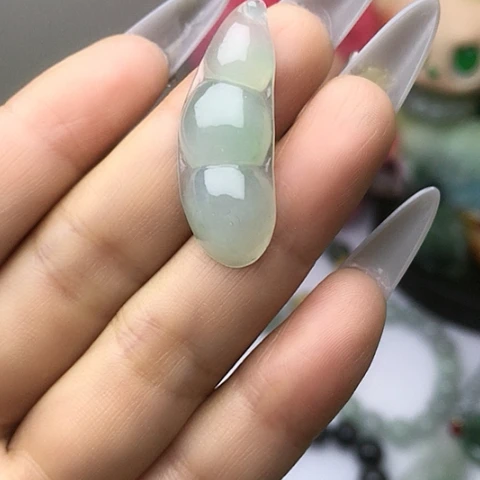 吊坠(赠链)未镶嵌翡翠