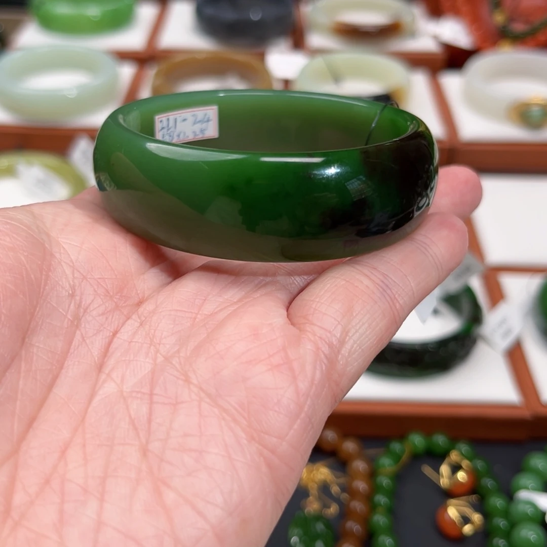 和田玉（碧玉）手镯未镶嵌