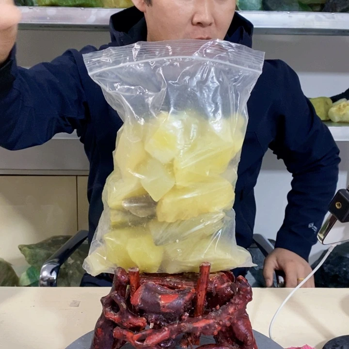 未镶嵌蛇纹石玉岫玉原石