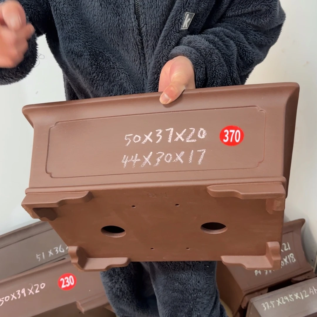 紫砂花盆呜呜呜呜