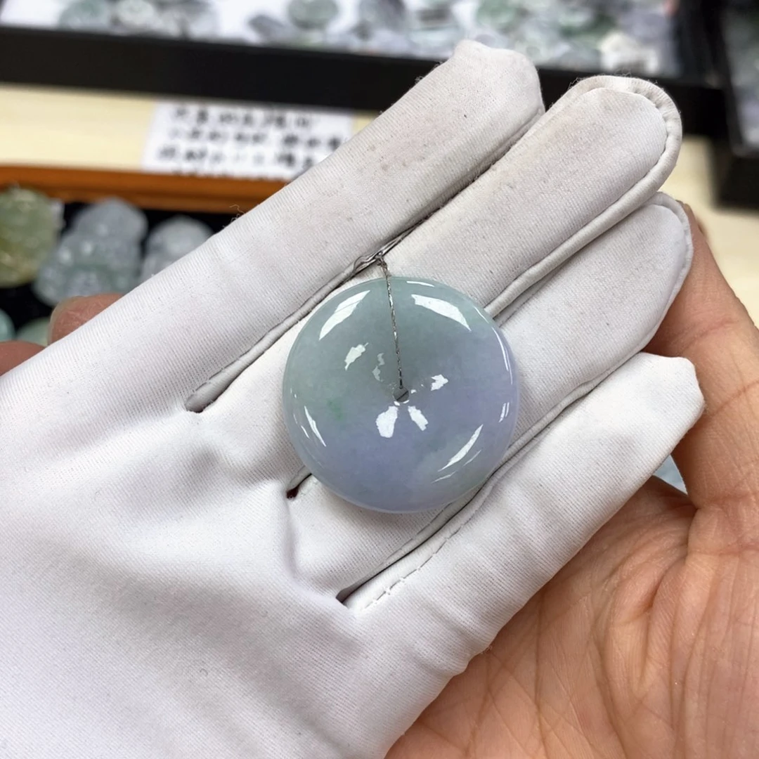 翡翠颈饰未镶嵌平安扣