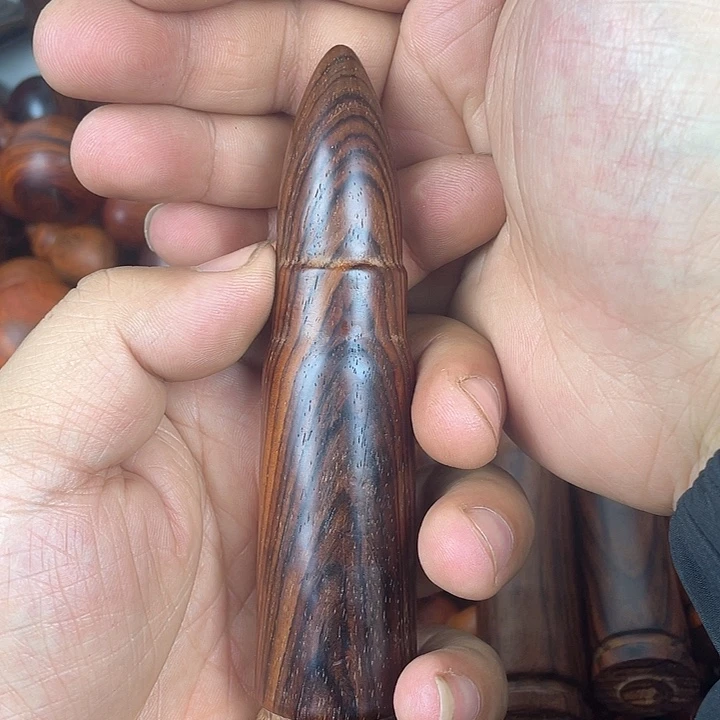 微凹黄檀（南美大红酸枝）