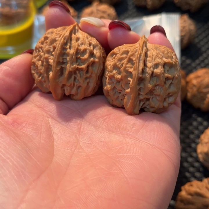 文玩核桃吊坠苹果元