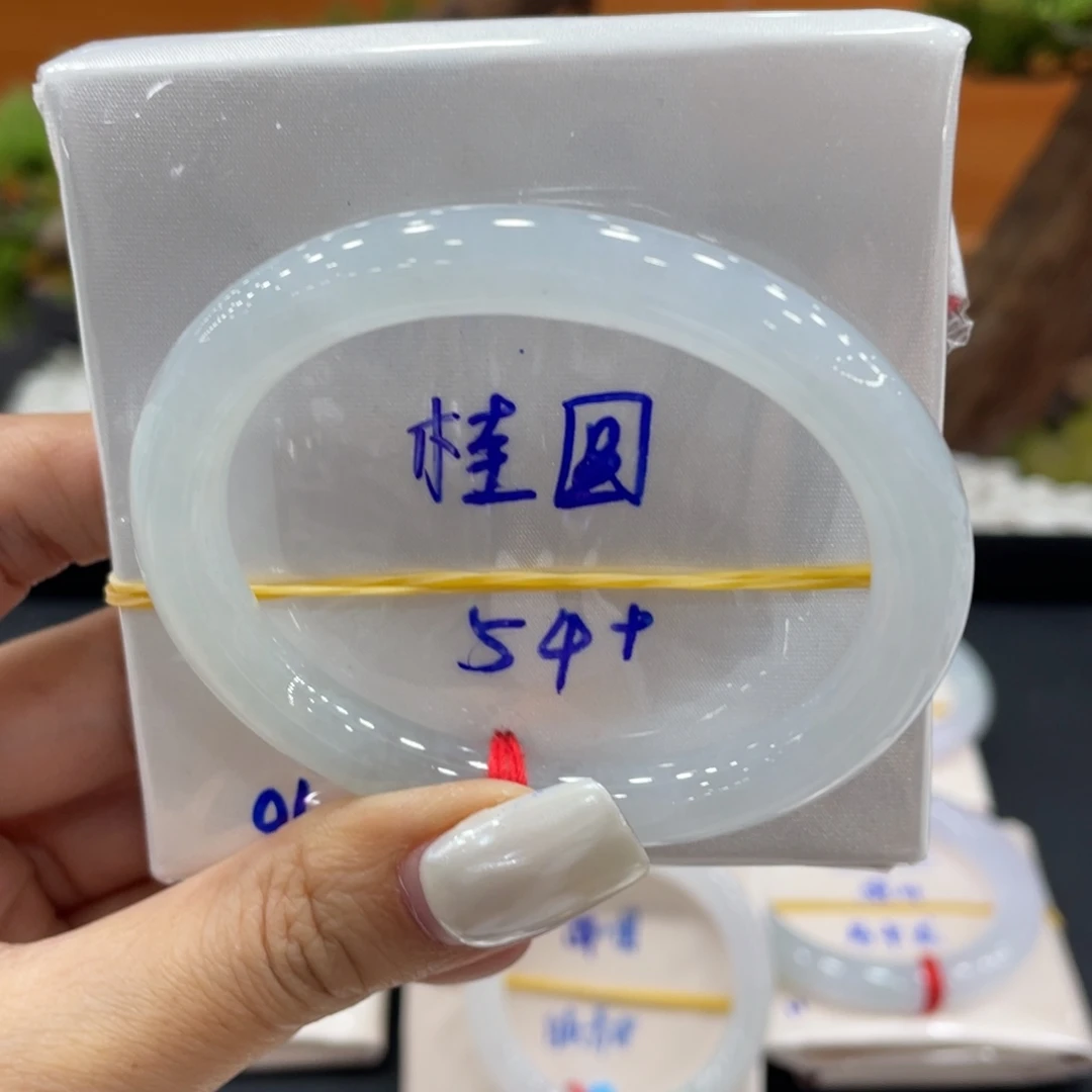 翡翠未镶嵌手镯缅甸翡翠
