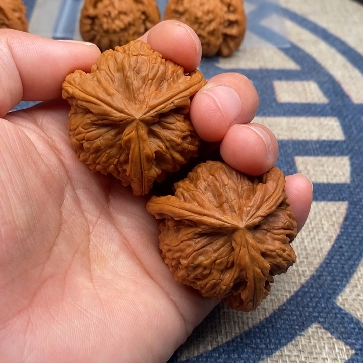 吊坠文玩核桃痣****宠三棱