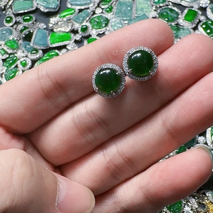 翡翠颈饰未镶嵌天然A货翡翠放漏