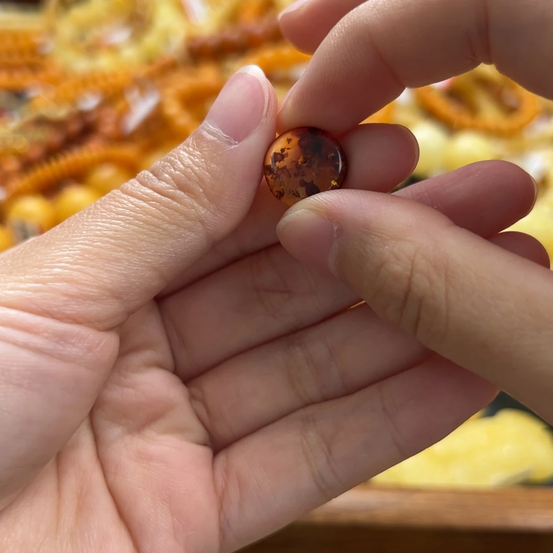 未镶嵌琥珀珠宝奇石