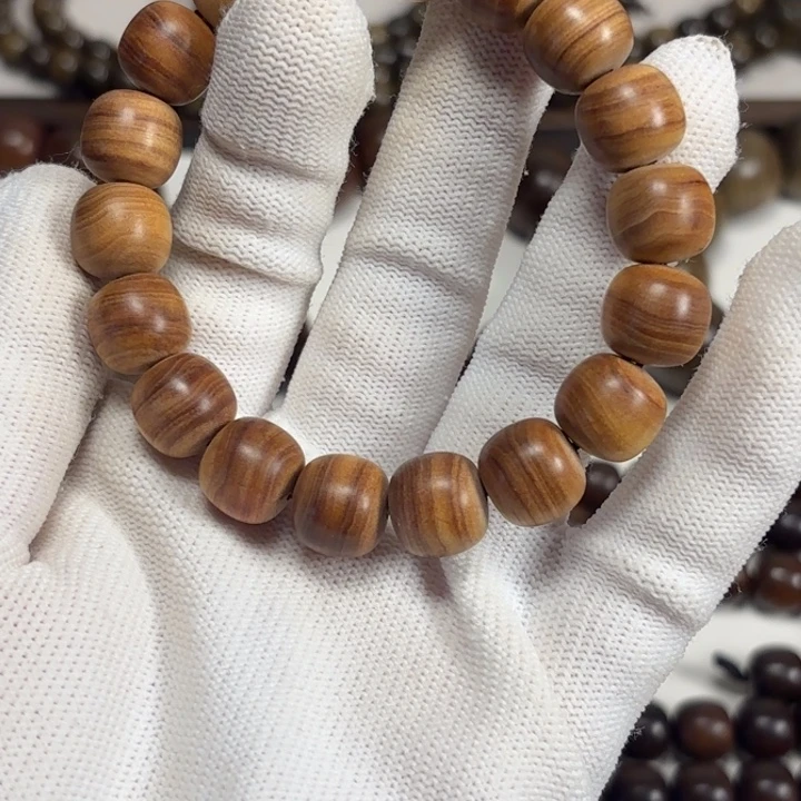 K***i檀香木1112老山檀虎皮纹供奉奶香