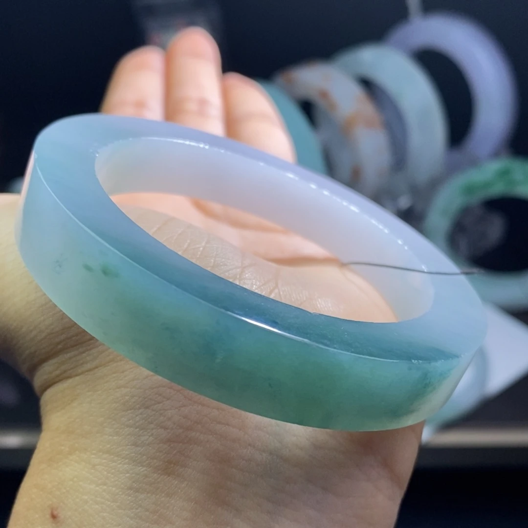 定制翡翠翡翠手镯56-60未镶嵌