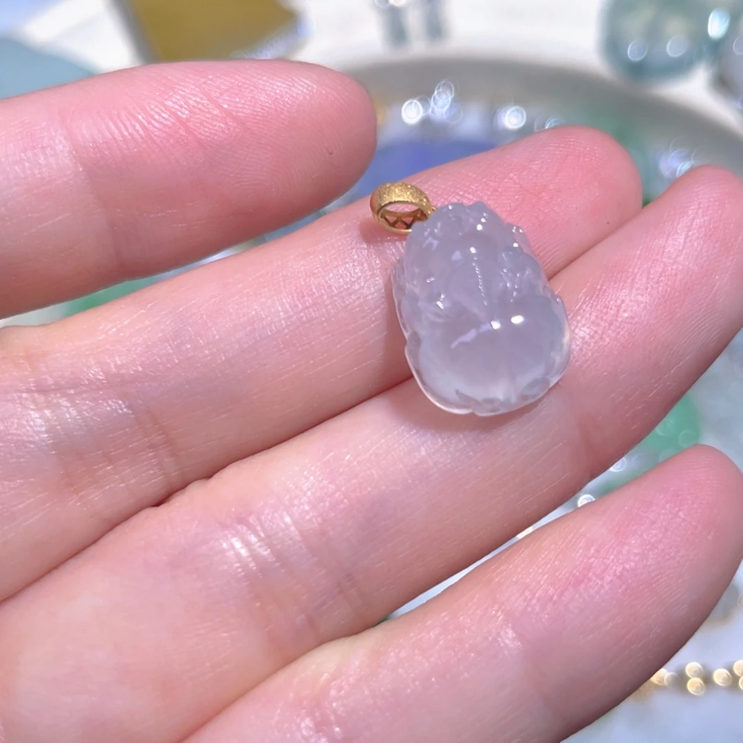 翡翠颈饰18K金镶嵌翡翠