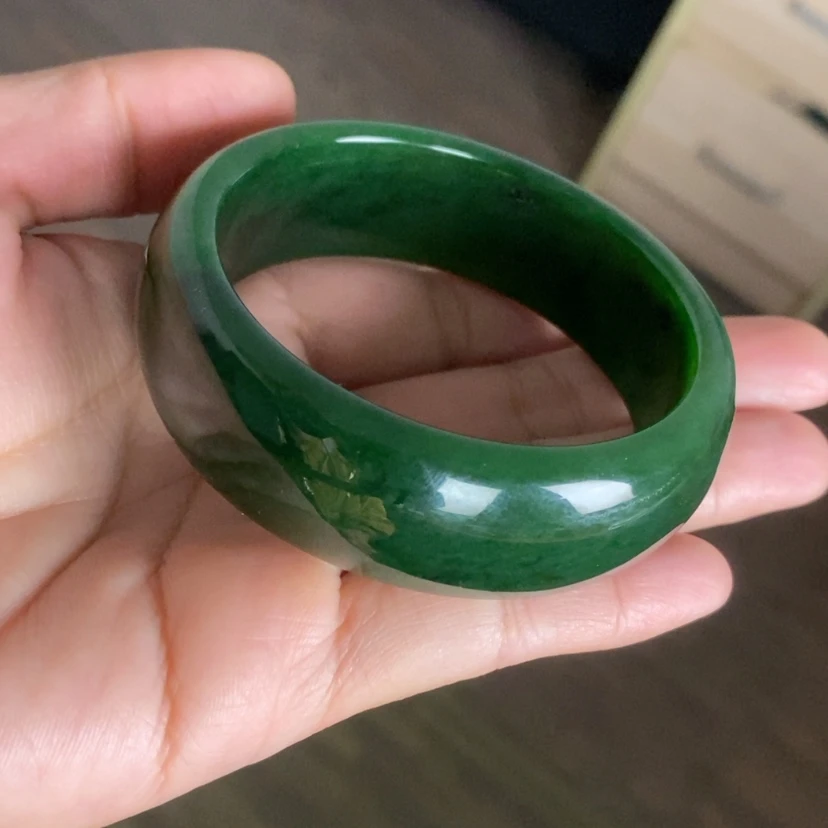 【闪购商品】未镶嵌手镯和田玉（碧玉）