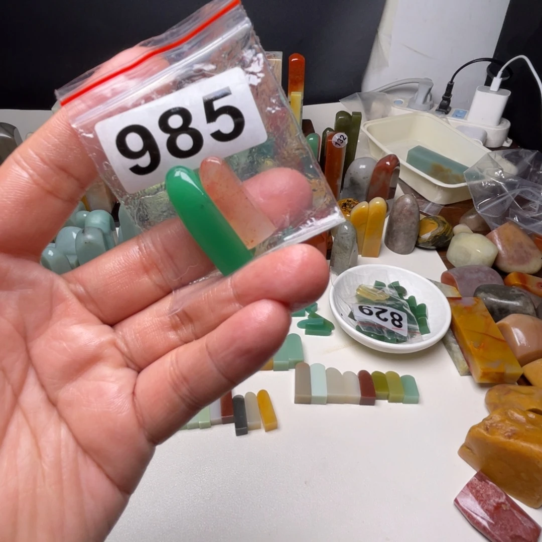 夏***）老挝石啦啦啦啦啦啦