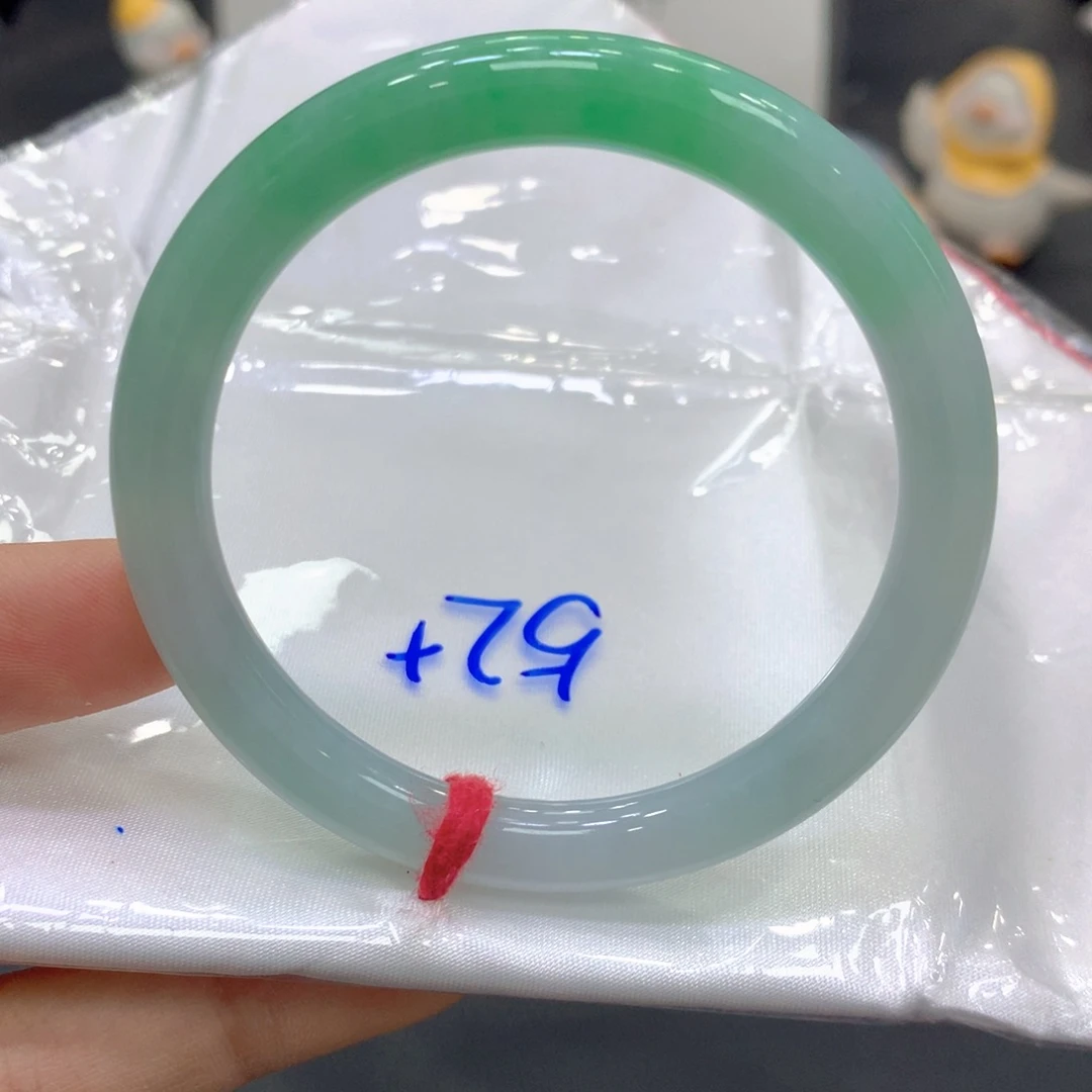 翡翠未镶嵌手镯翡翠19