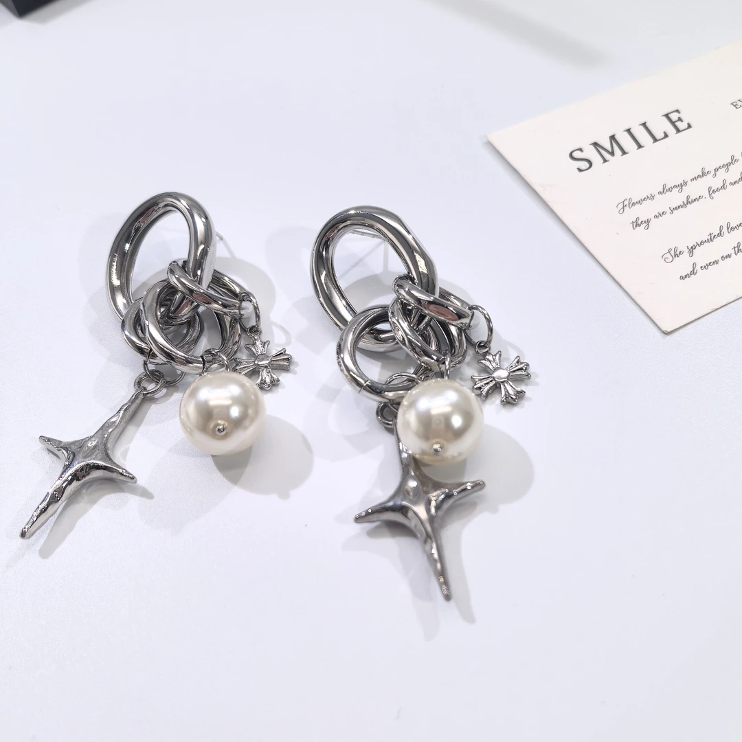 铜合金仿珍珠耳饰 06624小众设计简约高级白色珠珠星芒三圈耳钉