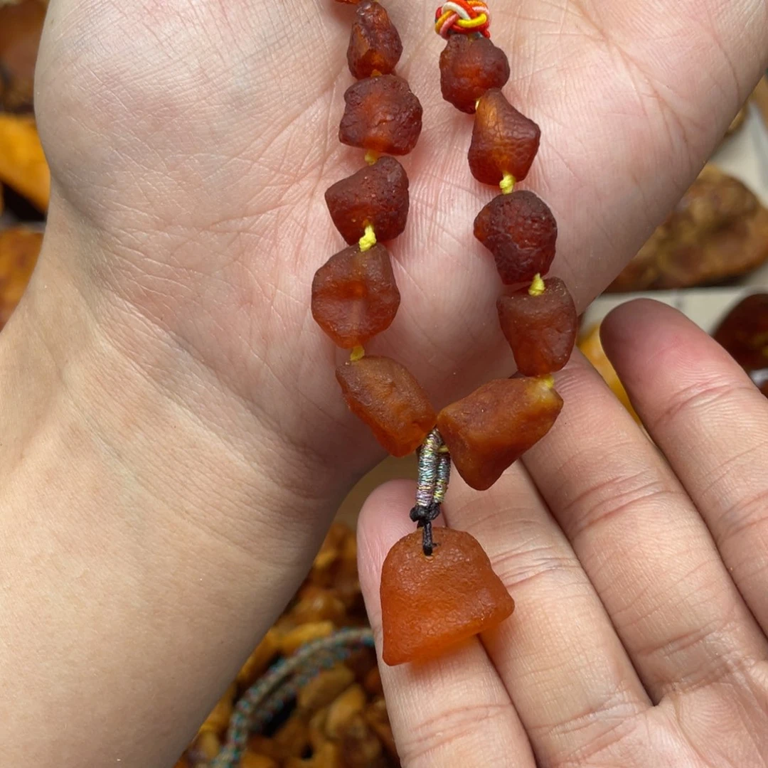 琥珀珠宝奇石未镶嵌