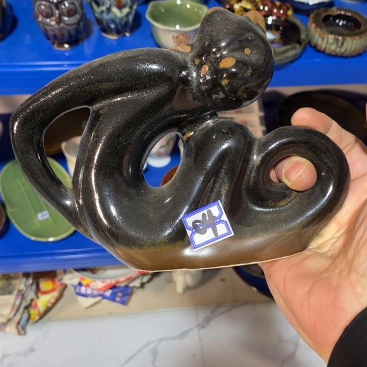 瓷片窑变小猴子一个