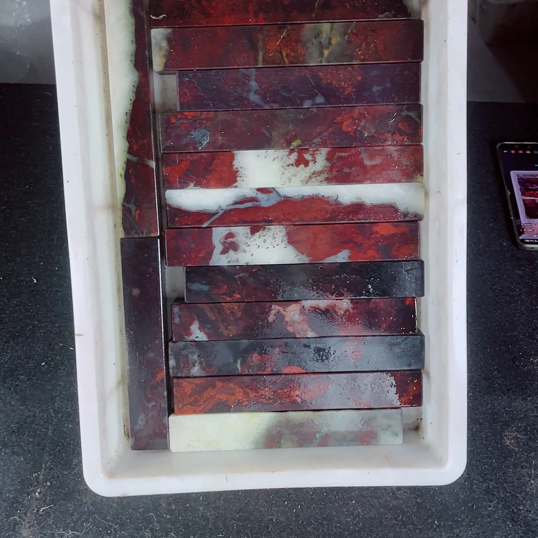 摆件广西桂林鸡血玉，不包邮