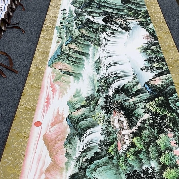 发地方法规和vv更多的