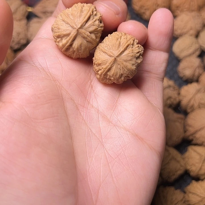 吊坠文玩核桃四棱