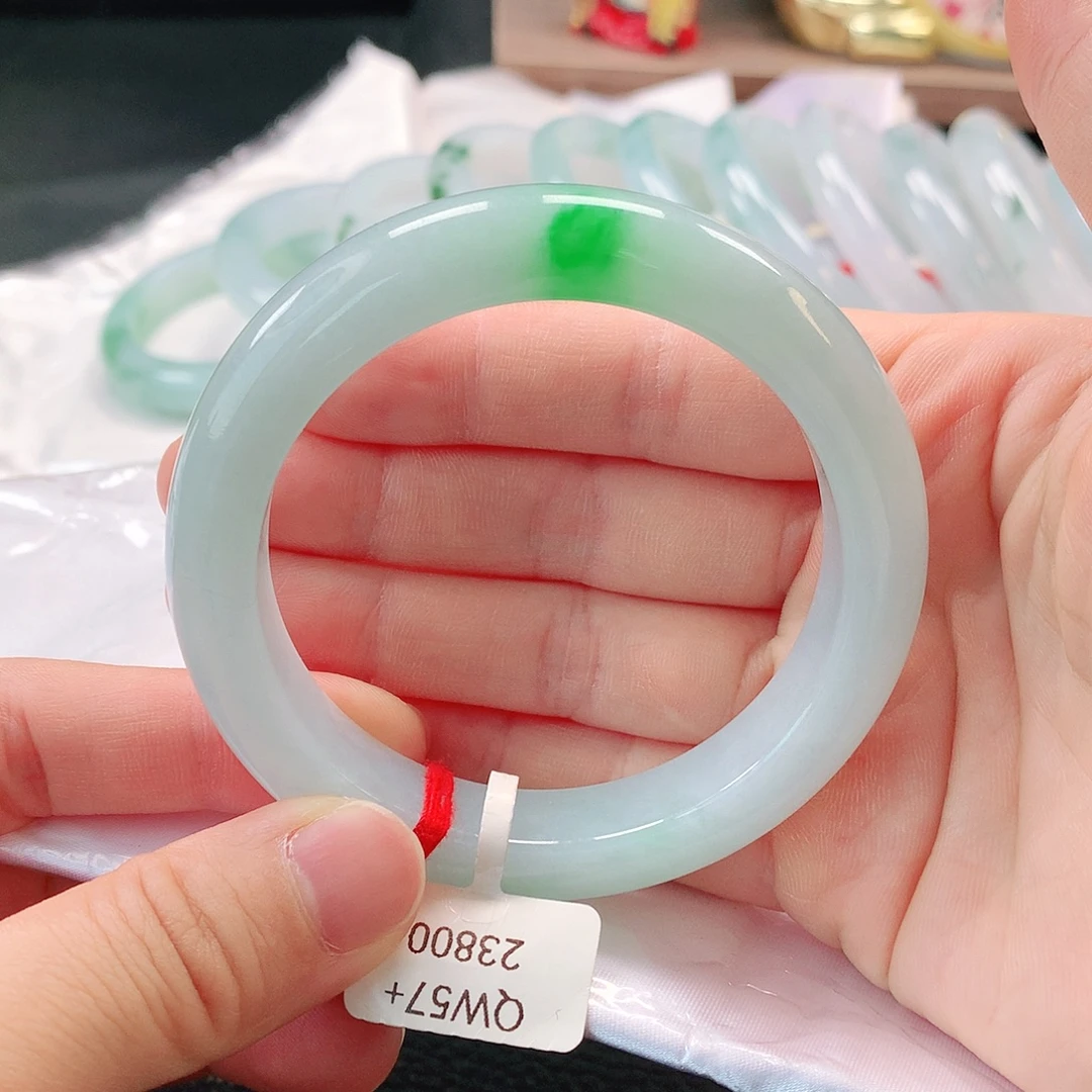 翡翠未镶嵌手镯缅甸A货翡翠手镯