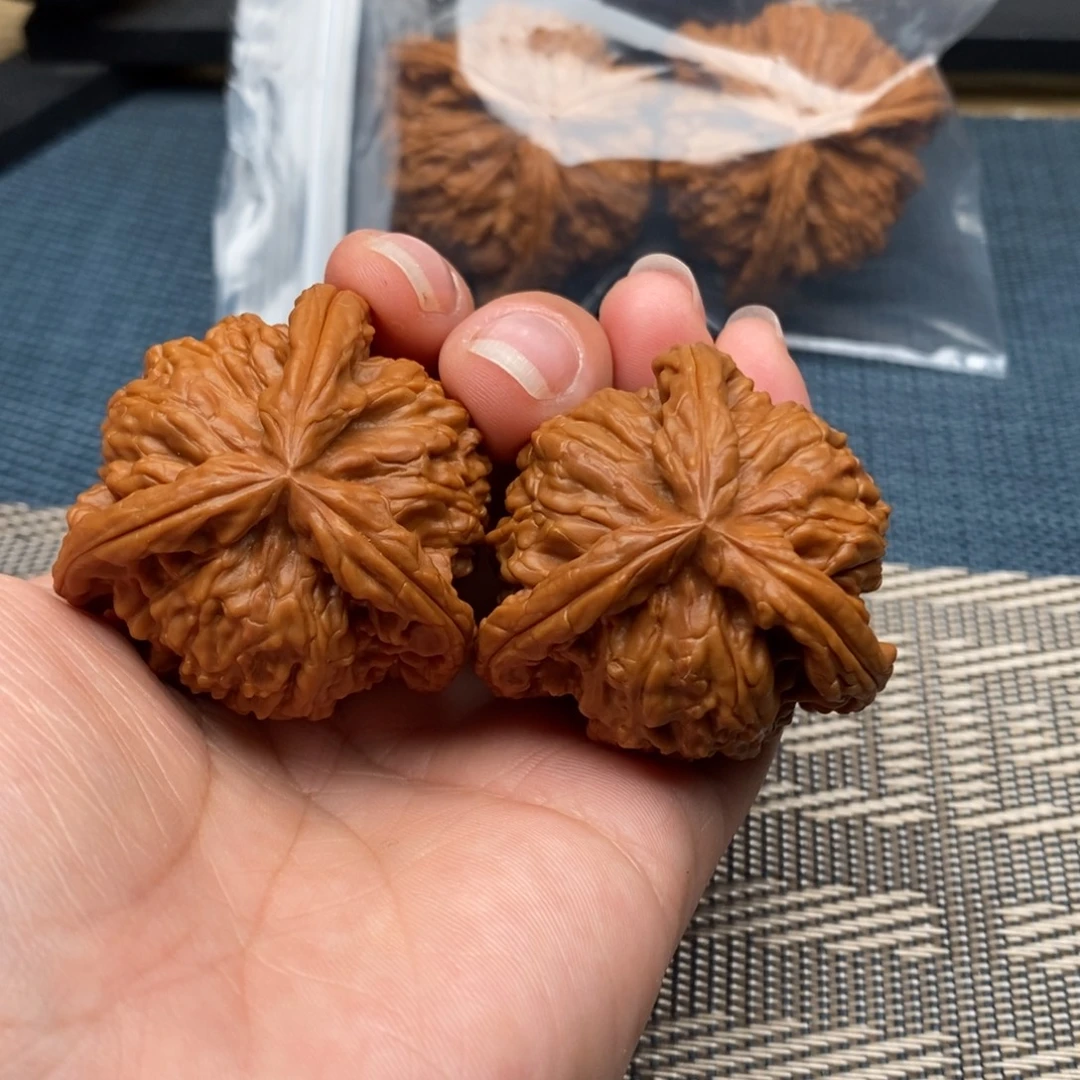 安***电文玩核桃吊坠三棱