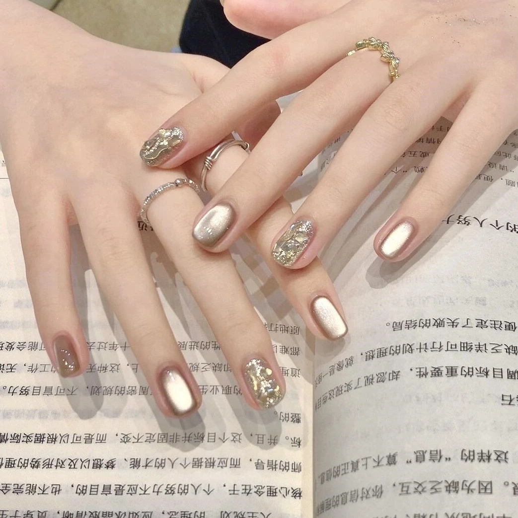 【鎏金雾影】轻奢高级感手工穿戴甲短款爆闪碎钻猫眼美甲显白可拆卸