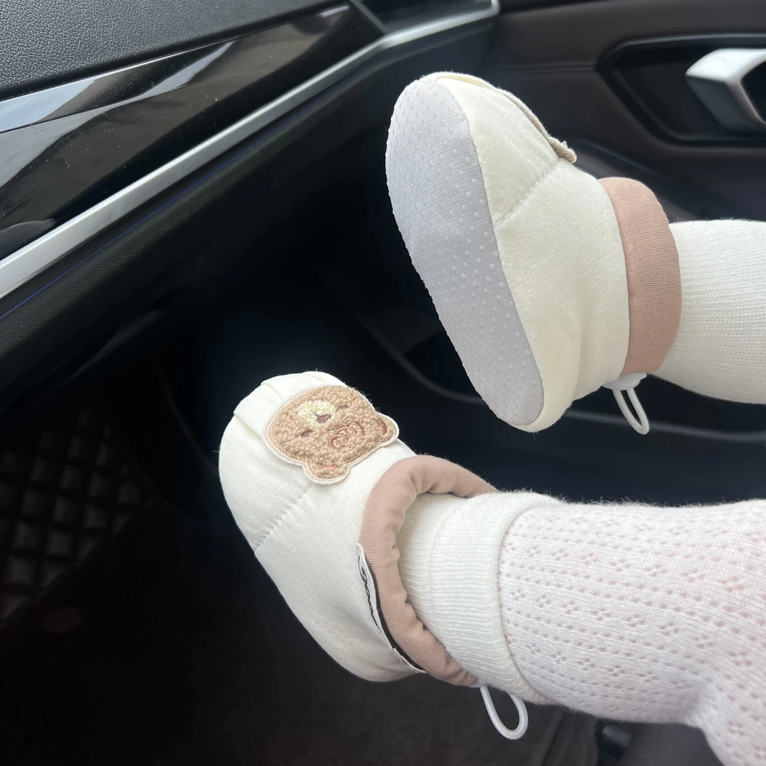 春秋季婴儿鞋袜一体0-1岁男女宝宝软底学步6-9个月婴幼儿套脚不掉