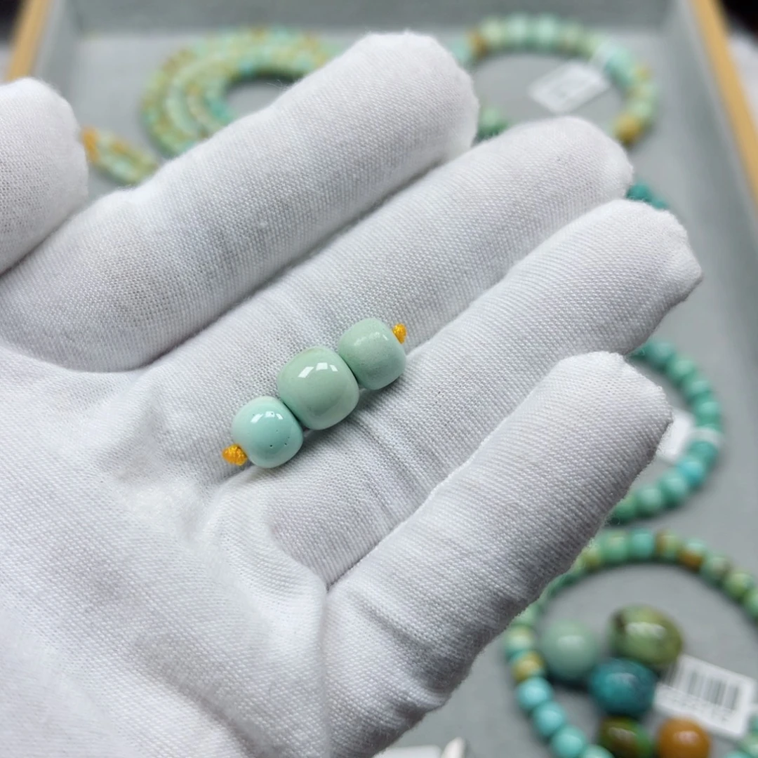 绿松石未镶嵌挂件