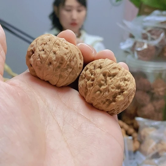 【闪购商品】把件文玩核桃37闷尖石墩小众