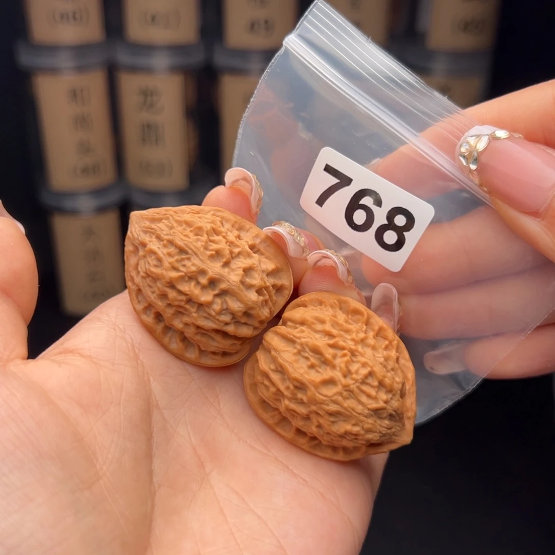 文玩核桃吊坠金牛33全品