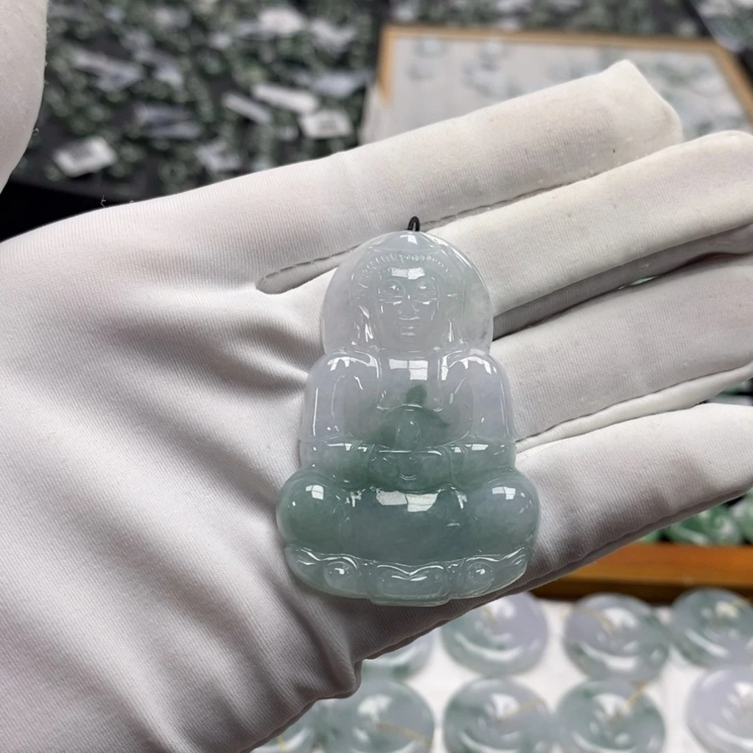 翡翠颈饰未镶嵌观音