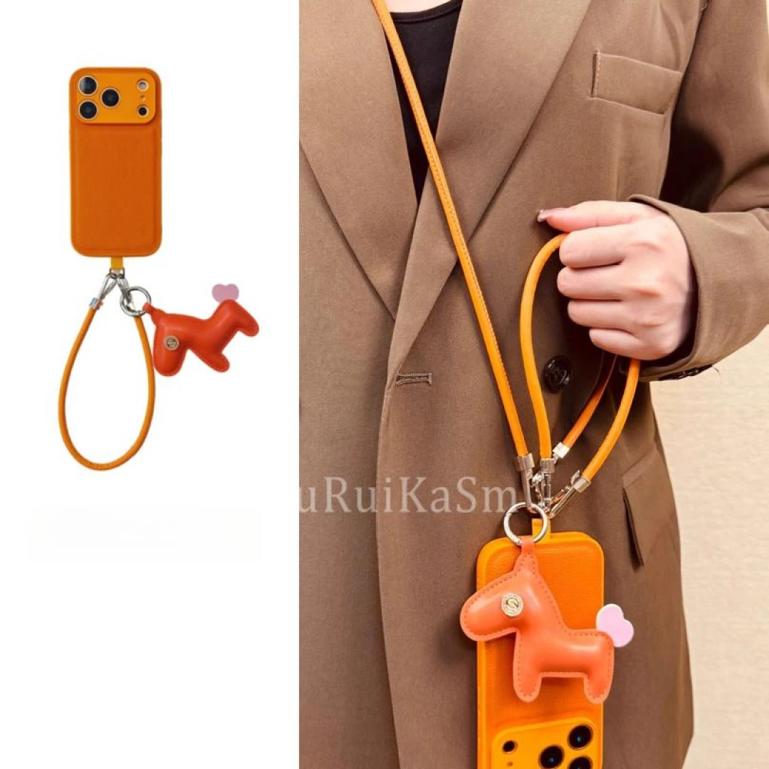 高级感星宇橙色小马挂件适用iphone17/pro手机壳17promax斜跨手提