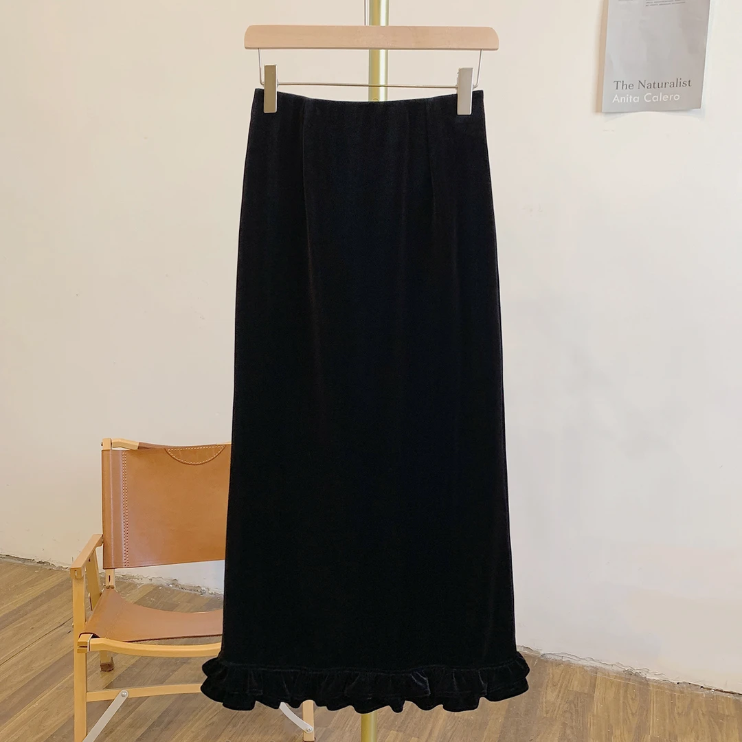 微醺步调C4855荷叶边后开叉松紧腰丝绒半身裙