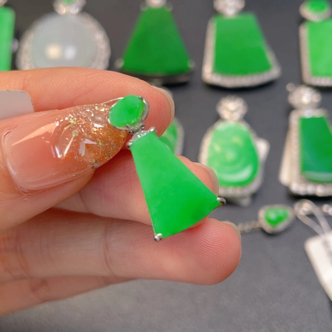 翡翠银S925镶嵌颈饰