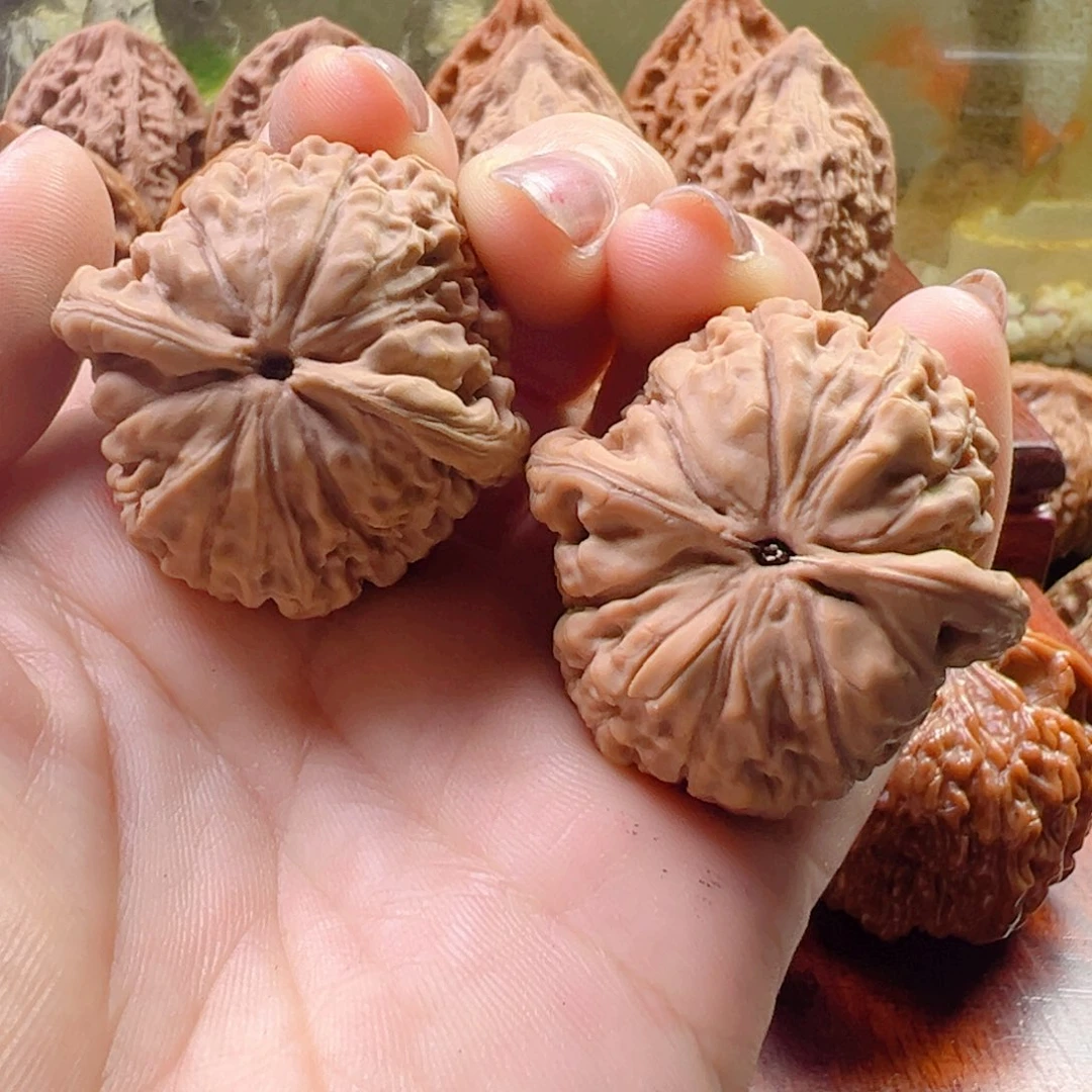 ***ㅤ核桃莲花文玩手把件