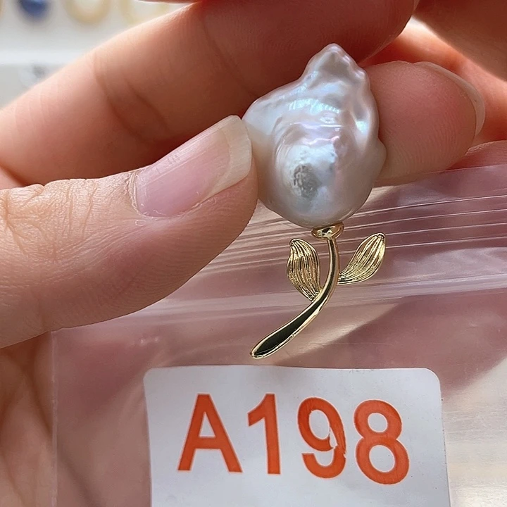 未镶嵌天然珍珠。  漏 漏 漏淡水珍珠