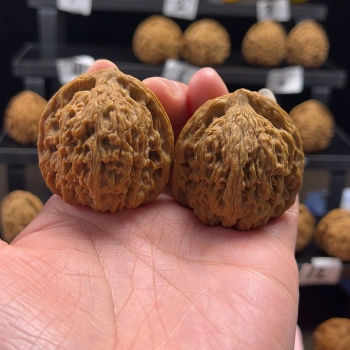 月***台吊坠文玩核桃核桃