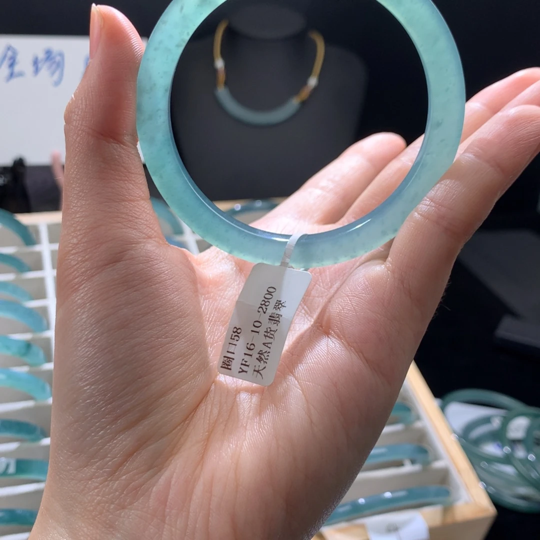 翡翠未镶嵌手镯天然翡翠手镯