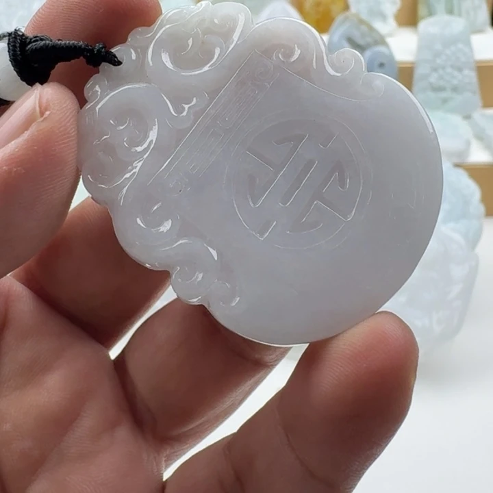 翡翠未镶嵌颈饰天然缅甸A货翡翠