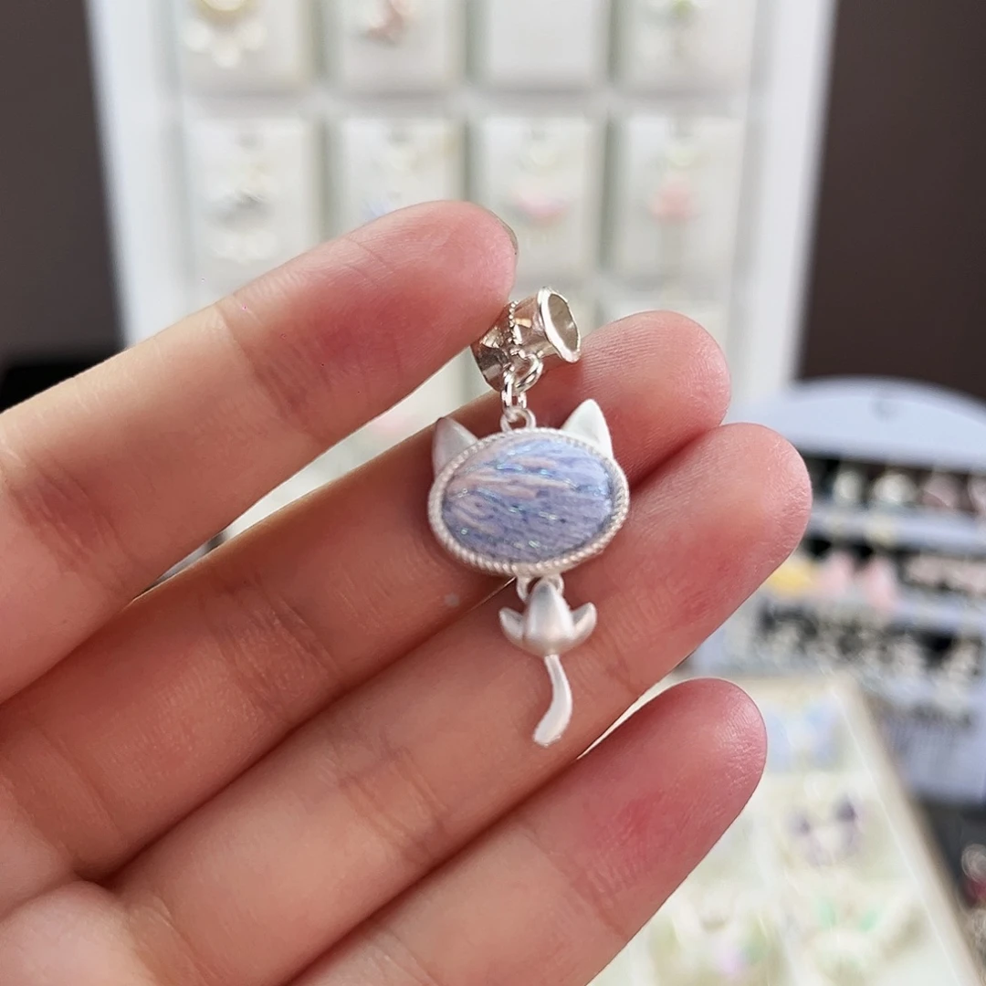 布艺合金小猫吊坠