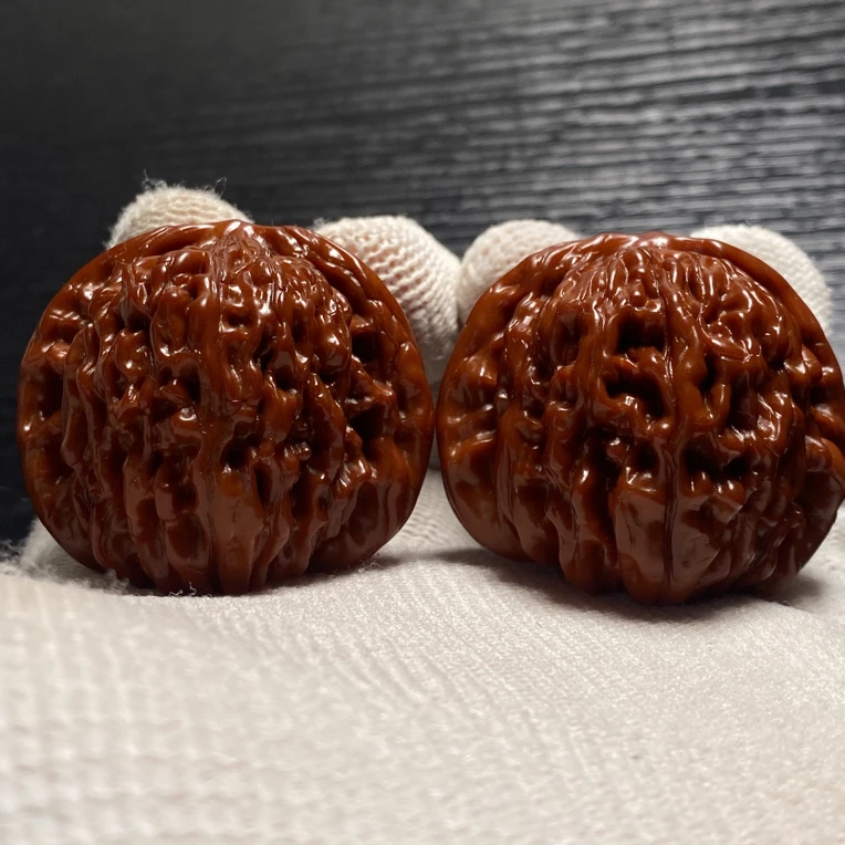 38mm玉化精对平谷四座楼狮子头文玩核桃手把件手作包浆牛津红男女